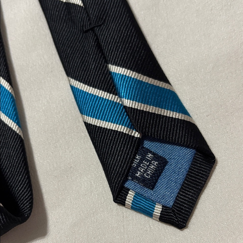 1901 Men's Tie with Black and Blue Stripes - Picture 4 of 5